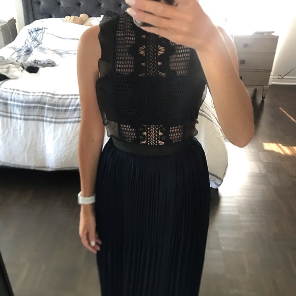 Self portrait Lace sleeveless pleated midi dress. - Picture 7 of 7